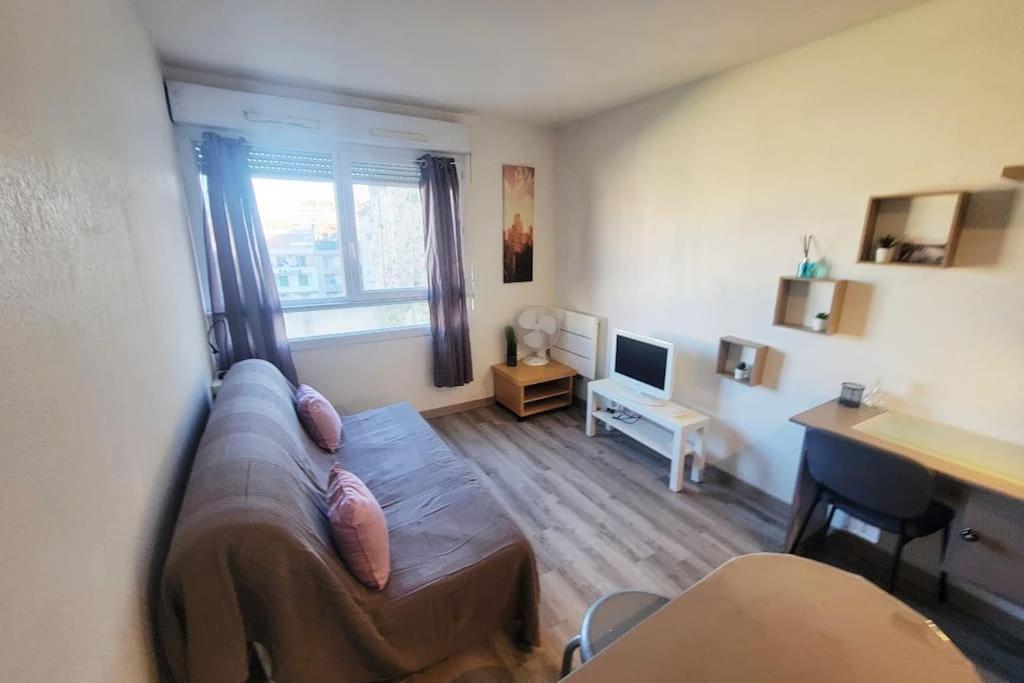 Fully Equipped Apartment St Charles Station Marseille Exterior photo
